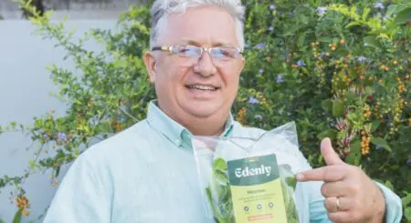 Edenly développe des solutions d’agriculture urbaine adaptées aux villes modernes en intégrant des technologies avancées pour optimiser la production locale et durable. En misant sur l’innovation, la traçabilité et la proximité, la startup ambitionne de démocratiser l’accès aux produits frais en milieu urbain, tout en offrant une alternative écologique aux circuits d’approvisionnement traditionnels.