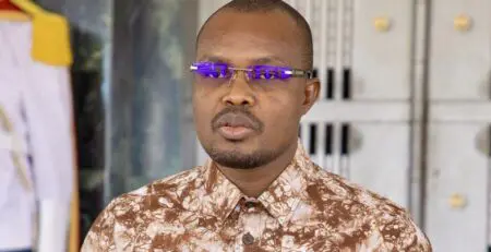 Burkina Faso | Près de 30 millions de dollars pour accélérer la transition numérique Le Burkina Faso considère le numérique comme un levier essentiel de développement socio-économique et de ce fait, le gouvernement burkinabè a engagé plus de 18 milliards de FCFA dans le développement des infrastructures numériques, a révélé le premier ministre, Jean Emmanuel Ouédraogo qui s’exprimait devant l’Assemblée Législative de Transition (ALT). Pour le responsable burkinabè, ces investissements ont permis de réaliser des avancées notables, notamment dans le secteur des télécommunications, précisant que plus de 3 milliards FCFA ont été engagés par l’Etat, pour accompagner les opérateurs à rétablir les réseaux dans les zones touchées par l'insécurité.