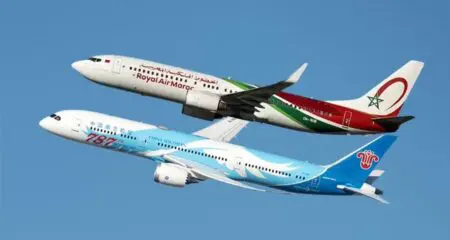 "Dans le cadre de ce protocole d'accord, China Southern et Royal Air Maroc élargiront leur coopération interligne et établiront un partenariat de partage de codes pour améliorer la connectivité de leurs réseaux aériens respectifs. L'objectif est d'offrir aux voyageurs une plus grande variété d'options de déplacement aussi bien sur les différentes destinations chinoises et asiatiques à travers le réseau dense de la compagnie chinoise qu'en Afrique par le biais du réseau étoffé de la compagnie marocaine dans le continent", indique un communiqué de RAM. Par ailleurs, les deux transporteurs aériens examineront des opportunités de coopération dans les domaines du transport de passagers et de fret, ainsi que dans les activités liées au secteur, permettant d'offrir des services plus fluides, plus simplifiés et de qualité supérieure aux voyageurs, fait savoir la même source.