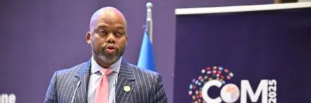 Considérant la nécessité d’aller de l’avant et d’attirer les investisseurs et les entreprises, le Secrétariat met en œuvre sa stratégie pour engager le secteur privé, et ce en se concentrant sur quatre secteurs industriels à fort potentiel, à savoir l’agriculture et l’agroalimentaire, l’automobile, les produits pharmaceutiques, et les transports et la logistique. « Ces secteurs ont été sélectionnés en raison de leur fort potentiel de production locale pour répondre à la demande locale », a-t-il déclaré.