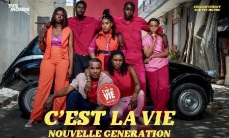 La série panafricaine : C’est la vie ! qui a marqué des millions de téléspectateurs à travers le continent et au-delà, fait peau neuve avec "C’est la vie! – Nouvelle Génération." Cette nouvelle saison de 25 épisodes, proposée en exclusivité mondiale sur TV5 Monde plus depuis le 2 avril, et sur TV5 Monde Afrique dès le 20 mai 2025, prolonge l’univers bien connu du centre de santé de Ratanga… avec de jeunes personnages aussi attachants que tourmentés. Au cœur de cette intrigue palpitante : un meurtre mystérieux. Le synopsis : lorsqu’un patient décède empoisonné sur la table d’opération, le docteur Moulaye devient le suspect principal. S’ensuit une enquête rythmée, menée par les personnages principaux, déterminés à faire éclater la vérité dans une ville où chaque ruelle semble cacher un secret.