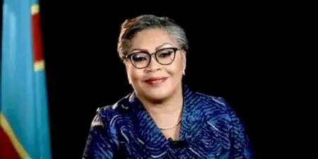 Le rapport met en avant des perspectives de croissance positives, ainsi que des réformes fiscales appuyées par le Fonds monétaire international (FMI), tout en mettant en garde contre la trop forte dépendance aux matières premières.