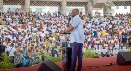 614 milliards de dollars, c’est la somme astronomique que la violence fait perdre chaque année à l’économie de l’Afrique sub- saharienne. Un chiffre qui représente plus d’une fois et demie le PIB de puissances économiques comme le Nigeria ou l'Afrique du Sud. Ce manque à gagner colossal équivaut également à plus de 17 fois les budgets combinés de la santé et de l'éducation des quinze (15) pays de la Communauté économique des États de l'Afrique de l'Ouest (CEDEAO).