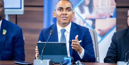 Tanzanie | Derrière le blocage du réseau X, une censure déguisée Les autorités ont défendu leur décision en accusant l’ex-Twitter de diffuser du «contenu sexuel explicite, y compris du contenu pornographique entre personnes de même sexe,» en violation des directives nationales d’éthique en vigueur. En réalité, l’objectif est de géner l’opposition à faire campagne.