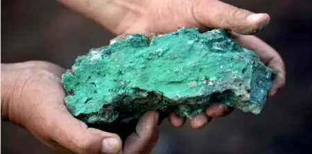 Premier producteur mondial de cobalt, la République démocratique du Congo (RDC) a décrété en février 2025 une suspension de quatre mois de ses exportations, les prix ayant atteint leur plus bas niveau en neuf ans même s’ils ont commencé à se redresser depuis quelques semaines.