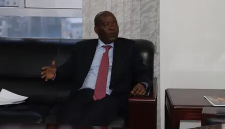 S'exprimant lors d’une rencontre consacrée à la présentation du 2ème sommet africain sur le climat, prévu en septembre prochain à Addis-Abeba, le Commissaire de l’UA a relevé que selon les estimations, les pays africains ont besoin d'environ 250 milliards de dollars chaque année en financement entre 2020 et 2030 pour s’acquitter de leurs Contributions déterminées au niveau national (CDN) telles que définies dans l'Accord de Paris sur le climat. Le financement climatique en Afrique est loin d'être à la hauteur des besoins, a-t-il insisté.