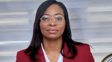 AFRIMAG : Quelles startups vous accompagnaient ? Rose Pola Pricemou : Nous avons eu l’honneur d’être accompagnés par une délégation dynamique composée de onze startups guinéennes : Findaara, Mansa Talents, Zaly Merveille, Billet Facile, EasyLinkGN, Suite.Africa, Guinuty, Mamdoo App, Afric Innovation, Gbana Print et Yolan Chacune de ces startups incarne une facette du génie entrepreneurial guinéen. Elles ont pu présenter leurs solutions innovantes, rencontrer des partenaires, et surtout renforcer leur visibilité à l’international. Leur présence à VivaTech symbolise notre conviction : l’innovation «made in Guinea» a toute sa place sur la scène mondiale