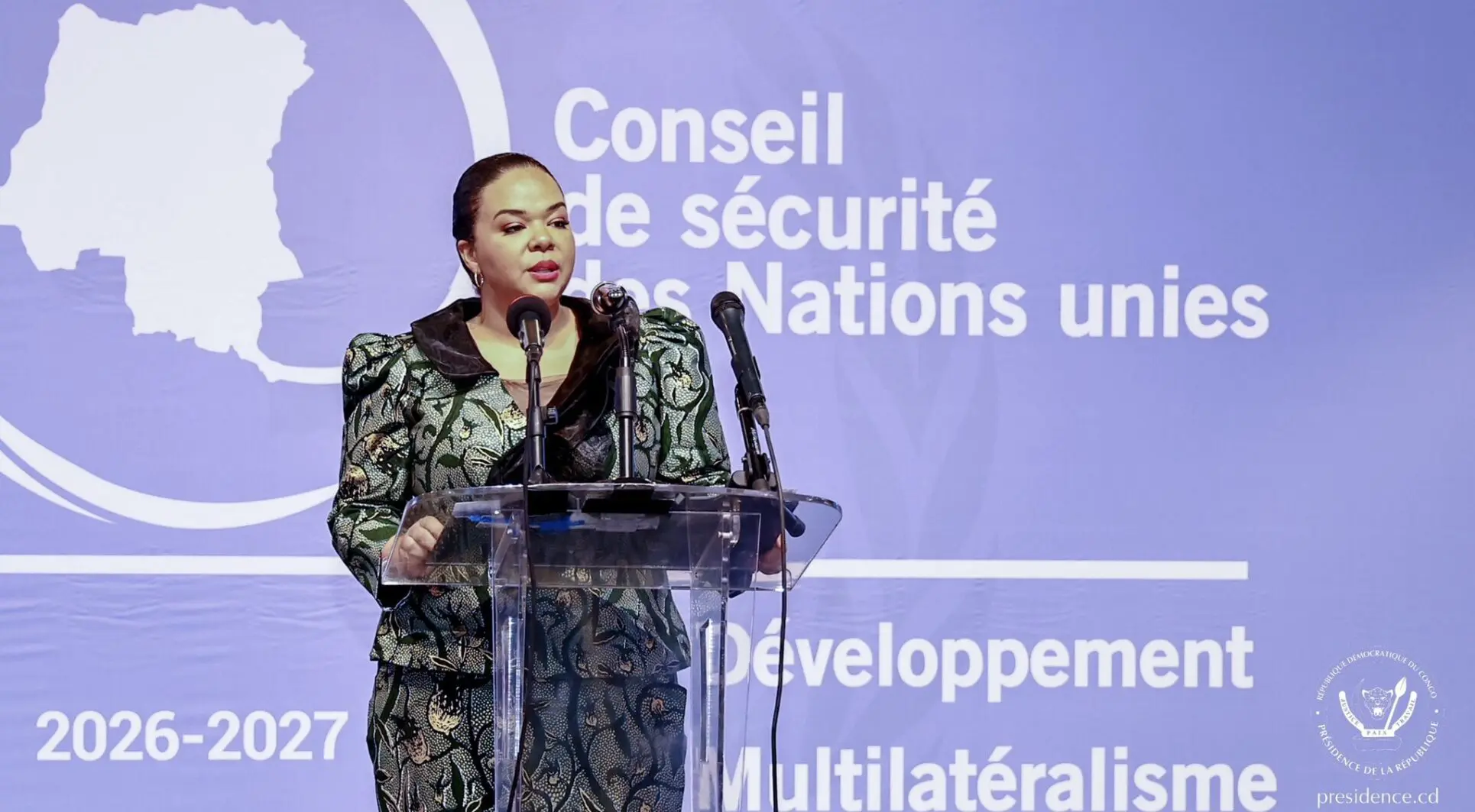 RDC |L’accord de paix avec Kigali annoncé pour le 27 juin L'accord provisoire, conclu après trois jours de négociations, réaffirme un certain nombre de principes : «l'intégrité territoriale, la fin des hostilités ainsi que sur le désengagement, le désarmement et l'intégration conditionnelle des groupes armés non étatiques.» Le texte comprend également des dispositions sur la création d'un mécanisme de sécurité conjoint qui intègre une proposition discutée l'année dernière sous la médiation angolaise.