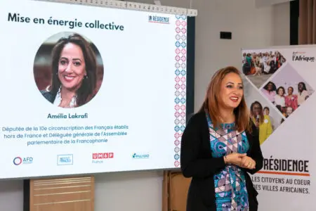 La Résidence JMA est pensée comme un lieu d’expérimentation collective, favorisant l’échange d’idées, l’élaboration de réflexions partagées et la conception de projets adaptés aux réalités locales. Depuis sa création, elle a rassemblé cinquante-cinq jeunes engagés autour des thèmes du civisme, de la lecture critique des politiques publiques et de la fabrique urbaine. L’édition 2025 vise à doter une nouvelle promotion d’outils concrets pour agir dans leurs territoires. En explorant les leviers disponibles, les participants développeront des initiatives ancrées dans leurs contextes locaux et contribueront pleinement à la vie de la cité.