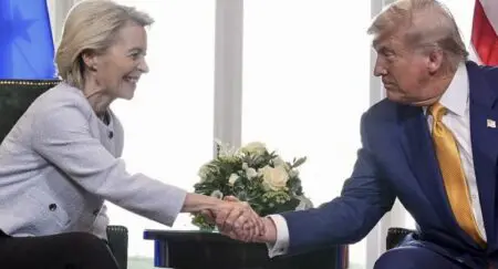 En réalité, c’est le reflet d’un rapport de force asymétrique entre une Amérique qui impose, et une Europe qui compose. Et derrière les chiffres, c’est une vérité qui dérange : le Vieux Continent, fracturé politiquement, reste structurellement contraint dans sa capacité à peser sur la scène économique mondiale.