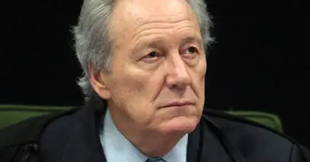 La révocation du visa du ministre brésilien n'avait pas été confirmée jusque-là par le ministère de la Justice, ni par les autorités américaines contactées par l'AFP. La semaine dernière, cette sanction avait été en revanche évoquée sur le réseau social X par Paulo Figueiredo, influenceur brésilien résidant aux États-Unis. Le duo formé par Paulo Figueiredo et Eduardo Bolsonaro, fils de l'ex-président vivant actuellement aussi aux États-Unis, mène un efficace lobbying contre les autorités brésiliennes auprès de l'administration américaine.