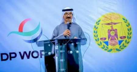 Dubaï | Résultats financiers : DP World double son bénéfice au premier semestre 2025 L'opérateur portuaire dubaïote mondial a enregistré un bénéfice de 532 millions de dollars US au premier semestre 2025, doublant ainsi la performance de l'année 2024, dans un contexte de perturbations en mer Rouge et de pressions géopolitiques. Le chiffre d'affaires du groupe a bondi de 20,4 % à 11,24 milliards de dollars US, conservant ainsi des perspectives optimistes pour le commerce et la logistique à l’échelle mondiale à moyen et long terme.