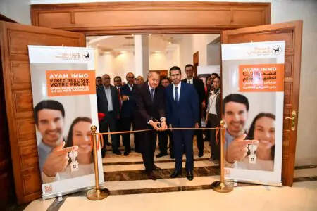 Pensé comme un rendez-vous incontournable pour les futurs acquéreurs, Ayam Immo 2025 propose un accompagnement complet et personnalisé, allant de la recherche du bien jusqu'à la concrétisation du projet immobilier, qu'il soit résidentiel ou professionnel. Les visiteurs bénéficieront d'un parcours clé en main et auront accès à un écosystème complet de professionnels : promoteurs, agences immobilières, notaires, architectes, enseignes d'ameublement, experts en financement et en assurance. Ils profiteront également d'avantages exclusifs, tels que des taux de crédit préférentiels, des remises sur les prix des biens et des conseils sur mesure.