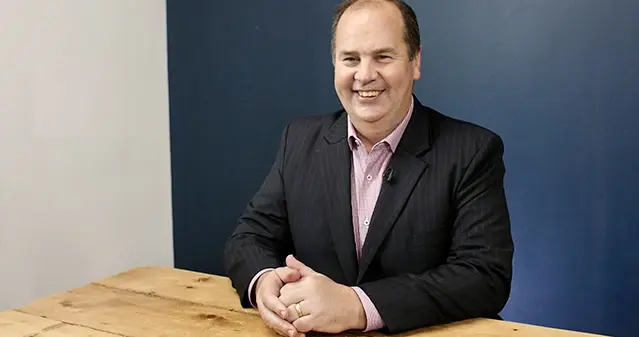 Minéraux critiques |Lithium: quand Bamako tient à ses intérêts Le 4 septembre, Kodal Minerals a annoncé avoir obtenu le précieux permis d’exportation. Le premier convoi devrait très prochainement prendre la route vers le port d’Abidjan en Côte d’Ivoire, avant d’être expédié vers la Chine, chez son acquéreur, Hainan Mining.