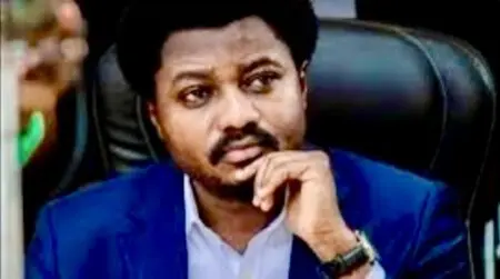 Son crime ? L’ex-garde des sceaux était accusé d’avoir tenté de détourner près de 20 millions de dollars US dans le cadre d’un marché pour la construction d’une nouvelle prison à Kisangani (nord-est de la RDC). Il risquait jusqu’à 10 ans de prison et 20 ans d’interdiction d’accès à toute fonction officielle.