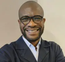 Dans ce contexte, AFRIMAG donnera la parole à de personnalités pour imaginer la francophonie de demain. Aujourd’hui, c’est au tour de Serge-Éric Menye, consultant et essayiste, auteur de plusieurs ouvrages dont "L’Afrique sera-t-elle la catastrophe du XXIe siècle ?" Éditions Bibliomonde

