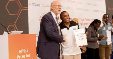 Dakar | Une appli signe la révolution : un Kenyan remporte 50 000 £ pour avoir brisé la barrière du silence