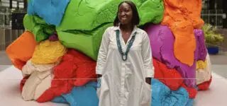 Sénégal | Fatou Dieng : une vision africaine de la seconde main s’invite à Station F Issue du monde de la finance, Fatou Dieng a bâti une carrière solide au sein de grandes institutions telles que la Société Générale, Sopra Steria et BNP Paribas, avant de choisir la voie de l’entrepreneuriat. En 2017, elle fonde Your PersonalShopper (YPS), une plateforme de shopping-live innovante permettant aux consommateurs africains d’acheter en ligne sur des sites internationaux ou directement auprès de créateurs du monde entier.