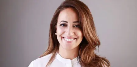 Dans cet entretien, la députée Amélia Lakrafi revient sur des projets à divers niveaux que nourrit la famille francophone pour le futur État palestinien notamment en matière de renforcement institutionnel et démocratique de la future gouvernance palestinienne au niveau parlementaire. Cet engagement, après l’allocution du président Emmanuel Macron à la 80e Assemblée générale de l’ONU, rappelle la position de la France pour la solution à deux États et la reconnaissance de l’État de Palestine à une période où un espoir de paix renaît sur le terrain.