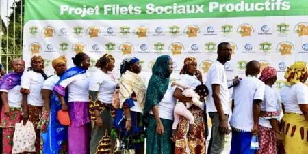 Côte d’Ivoire| Répartition des revenus : la croissance, levier de progrès social Depuis 2011, la Côte d’Ivoire s’efforce de transformer ses réussites économiques en progrès social et en redistribution, à travers des réformes structurantes et des programmes inclusifs. Filets sociaux, couverture maladie universelle, revalorisation du SMIG, logements sociaux : autant de dispositifs illustrant cette ambition de prospérité partagée.