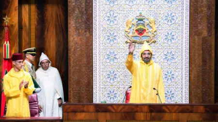 Dans ce discours Sa Majesté le Roi Mohammed VI insiste sur le diptyque «justice sociale et lutte contre les inégalités territoriales» comme la matrice devant servir de guide pour le développement durable et inclusif du Royaume du Maroc. Cette orientation stratégique est valable non seulement pour le Maroc mais également pour l’Afrique dans son ensemble.