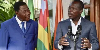 La débâcle des Démocrates continue de secouer la scène nationale. Depuis le retrait du parrainage du député Michel Sodjinou, qui a privé le parti de la candidature de Renaud Agbodjo, l’opposition traverse une crise existentielle. Six députés ont claqué la porte du groupe parlementaire, dénonçant une “gouvernance interne marquée par la méfiance et la paranoïa destructrice”. Le départ de l’ex-député Patrick Djivo, suivi des prises de parole critiques de Midofi Antonin Hounga, a confirmé la profondeur du malaise.