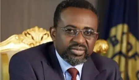 Les autorités monétaires expliquent leur décision par l’amélioration des perspectives économiques et des prévisions de nouvelles baisses de l'indice des prix à la consommation (inflation). Au total, Bank of Ghana aura réduit son principal taux d'intérêt de 1.000 points de base durant l’année 2025, après des baisses de 300 points de base en juillet et de 350 points en septembre dernier.