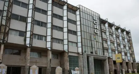 Guinée | Le nouveau plan anti-cash de la Banque centrale La Banque centrale de la République de Guinée (BCRG) vient de présenter à la Commission du Plan, des Affaires financières et du Contrôle budgétaire du Conseil national de la Transition (le Parlement provisoire), les grandes lignes de sa stratégie afin de réduire le poids du cash dans l’économie.