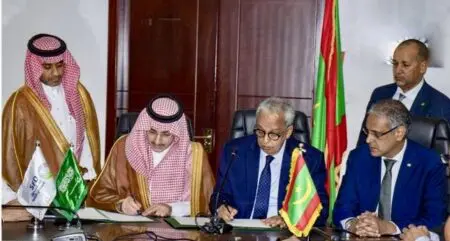 C’est une nouvelle pierre à l’édifice de la coopération mauritano-saoudienne. Le samedi 13 octobre 2025, Abdallah Souleimane Cheikh Sidiya, ministre des Affaires économiques et du Développement, a officialisé la signature d’un accord de financement majeur avec le Fonds saoudien de développement (FSD).