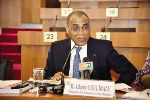 Loi de Finances. Adama Coulibaly, ministre des Finances ivoirien devant les députés