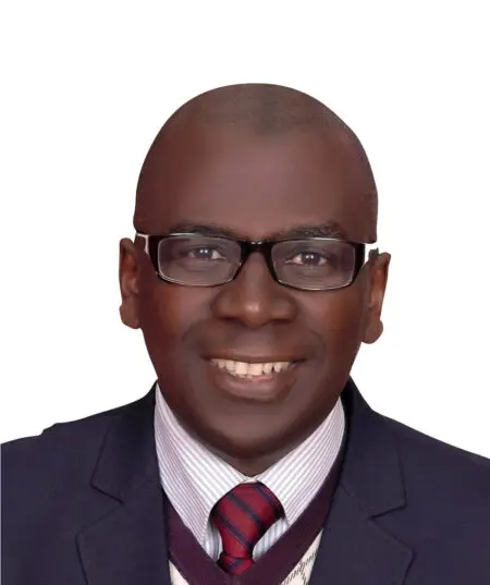 Cette véritable «révolution copernicienne» en matière de recouvrement repose sur une approche méthodique, alliant élargissement de l’assiette fiscale, amélioration de la collecte et lutte renforcée contre l’économie informelle. À cela s’ajoute une maîtrise accrue des dépenses publiques, notamment par la réduction progressive des exonérations fiscales et la rationalisation des dépenses de fonctionnement. L’objectif est clair : renforcer la transparence, améliorer l’efficacité budgétaire et inscrire les choix fiscaux dans une logique de soutenabilité à long terme, appuyée par des analyses régulières intégrées aux lois de finances.