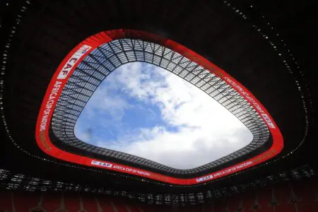 Football | Le Maroc en pole position pour organiser la CAN 2028 Alors que le Maroc s’apprête à disputer la finale de la CAN 2025 dimanche face au Sénégal au stade Prince Moulay Abdellah de Rabat, le Royaume pourrait enchaîner avec une autre victoire, cette fois sur le terrain de l’organisation. Pays hôte d’un tournoi salué pour sa logistique et ses infrastructures, le Maroc apparaît aujourd’hui en ballotage très favorable pour accueillir la Coupe d’Afrique des nations 2028.