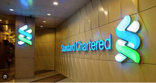Botswana | Banques : Standard Chartered amorce un exit du marché Le groupe indique que le processus de vente est conditionné à l'obtention des autorisations réglementaires prévues dans ce type de transactions, et qu’il faudra entre 12 et 15 mois pour finaliser la transaction. Au départ, Standard Chartered ne prévoyait pas de céder l’intégralité de ses filiales botswanaises.