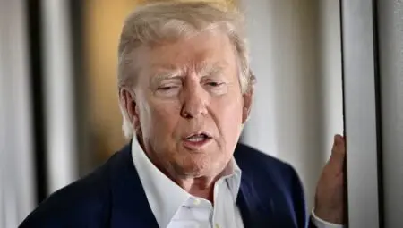 Les sommations américaines prennent une nouvelle dimension dans la guerre au Moyen-Orient. Donald Trump lance ce mardi 7 avril un nouvel avertissement envers l'Iran à quelques heures de l'expiration de son ultimatum. Cette fois-ci, il menace le pays d'un anéantissement total. "Une civilisation entière va mourir ce soir", ”met en garde le président américain sur sa plateforme Truth Social, ajoutant : “Je ne veux pas que cela se produise, mais ce sera probablement le cas."