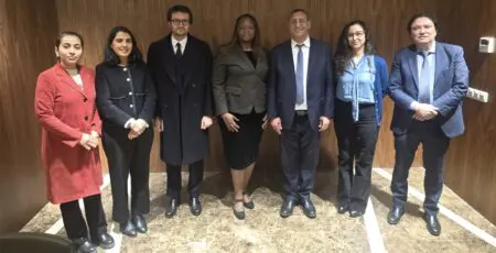 Partenariat | 1 million de dollars pour verdir la finance marocaine : la BAD mise sur le Crédit Agricole du Maroc Le Groupe de la Banque africaine de développement (BAD), à travers l’Initiative pour les banques vertes africaines et le Centre de coopération multilatérale pour le financement du développement, a lancé mercredi à Rabat un programme d’assistance technique au profit du Groupe Crédit Agricole du Maroc (GCAM). Cette initiative est soutenue par un don d’1 million de dollars destiné à renforcer les capacités de la banque marocaine en matière de finance verte.