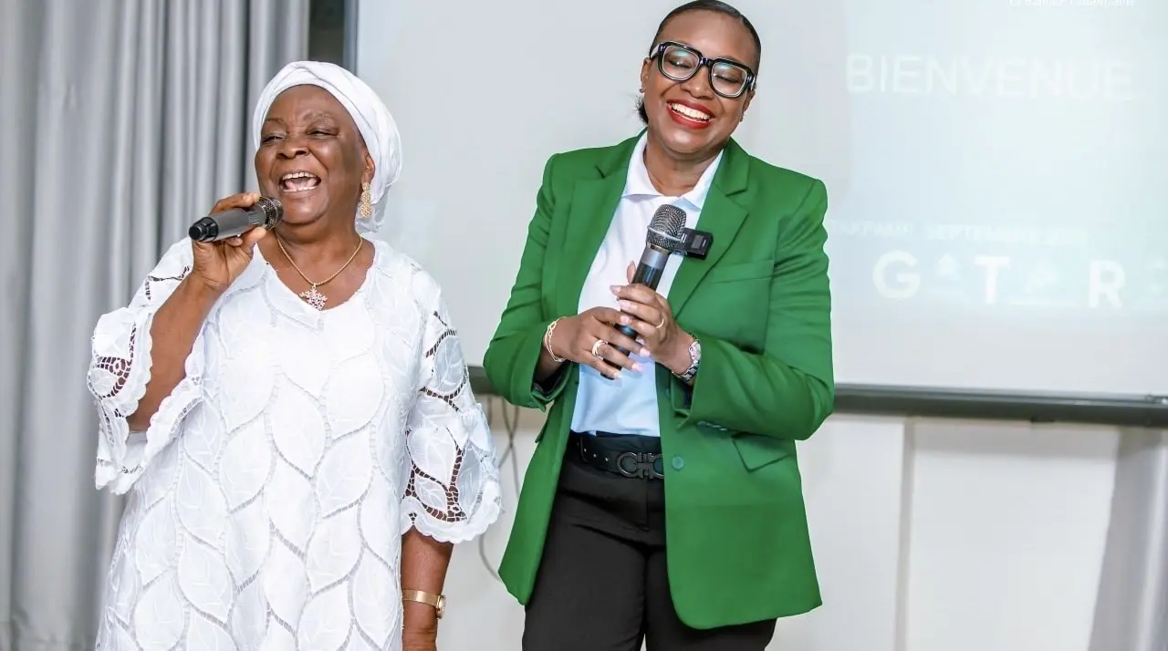 Dans les marchés de Lomé comme dans les zones périurbaines du Togo, une même réalité s'impose depuis des décennies : les femmes animent une part considérable de l'économie nationale, mais peinent à accéder aux ressources financières qui leur permettraient de changer d'échelle.