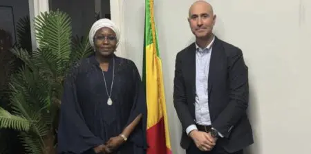 Mali | Kobada : Le canadien Toubani lance une mine d’or à 216 millions de dollars US La société minière canadienne Toubani Resources a annoncé, lundi 9 mars, la décision finale d’investissement (Final Investment Decision – FID) pour son projet aurifère Kobada, situé au Mali. Cette étape marque officiellement le lancement des travaux de construction d’une nouvelle mine d’or sur le site, pour un coût estimé à 216 millions de dollars.