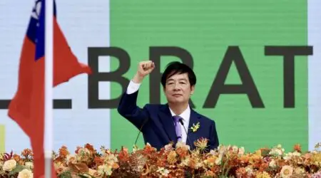 L'Eswatini, petit Etat d'Afrique australe, est l'un des douze pays dans le monde, et le seul en Afrique, à entretenir des relations diplomatiques officielles avec Taïwan, territoire revendiqué par la Chine. Le président taïwanais était attendu mercredi 22 avril à Eswatini pour les célébrations du 40ème anniversaire de l'accession au trône du roi Mswati III. La Chine, qui entretient des liens économiques et politiques étroits avec le continent africain, considère Taïwan comme l'une de ses provinces, et lui conteste le droit de se qualifier de pays.