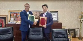 C’est un accord conclu loin des projecteurs, mais aux implications potentiellement structurantes pour le paysage énergétique africain. Marita Group, conglomérat marocain basé à Rabat, et Sinoma Tech Holding, acteur chinois de la transition énergétique et digitale, ont signé un mémorandum d’entente (MoU) en vue de développer conjointement des projets d’énergies renouvelables.