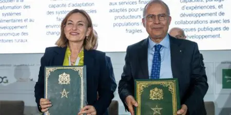 Cet accord a été signé par Mohammed Fikrat, Président du Directoire du CAM, et Cristina Morelli, Responsable financement souverain, des institutions financières et du financement des entreprises, Coopération internationale au développement de la CDP. Il établit un cadre de coopération visant à identifier des opportunités de financement de projets d’intérêt commun au Maroc.