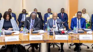 Le bureau de l’Association des banques centrales africaines (ABCA) a tenu, jeudi 7 mai 2026 à Dakar, sa première réunion de l’année au siège de la Banque centrale des États de l’Afrique de l’Ouest (BCEAO). Cette rencontre stratégique a permis aux gouverneurs d’évaluer l’état d’avancement des décisions prises lors du Conseil des gouverneurs du 28 novembre 2025 à Yaoundé.