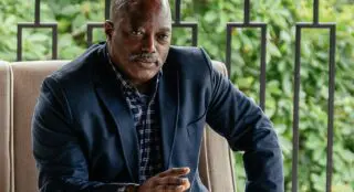 Dans un communiqué, le département du Trésor américain (ndlr : l’équivalent du ministère des Finances) indique que « le M23 et sa branche politico-militaire, l'Alliance du fleuve Congo (AFC), avaient attisé un conflit violent dans l'Est de la RDC, entraînant la mort de milliers de civils et une crise de déplacement massif de populations.»
