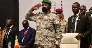 La revendication du groupe séparatiste Front de libération de l’Azawad constitue un nouveau revers pour la junte au pouvoir au Mali, qui a perdu le contrôle de la grande ville de Kidal plus tôt dans la semaine, dans le cadre d’attaques ayant coûté la vie au ministre malien de la Défense, Sadio Camara.