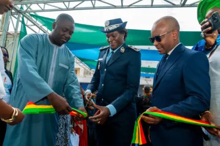 Ecobank Sénégal franchit une nouvelle étape dans sa stratégie d’inclusion financière. La banque a inauguré, mercredi 6 mai à Dakar, sa toute première agence entièrement dédiée au programme Ellever, une initiative conçue pour accompagner les femmes à chaque étape de leur parcours entrepreneurial et professionnel.