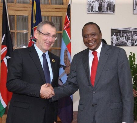 Andris Pielbags et Uhuru Kenyatta