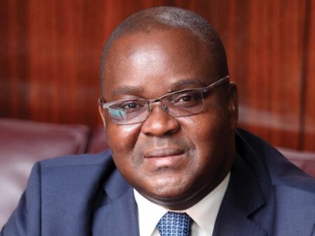 portrait Edoh Kossi Amenounve