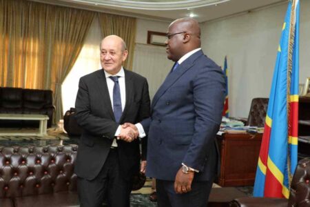 RDC : 300 millions d’Euros pour accompagner le pays Le ministre des Affaires étrangères français Yves Le Drian, reçu à Kinshasa par le Président Félix A.Tshesekedi