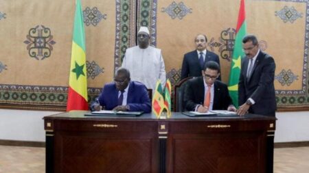 Accords pour le partage des ressources gazières signés à Nouakchott le 09 février 2018 devant les Présidents Macky Sall et Mohamed Ould Abdel Aziz
