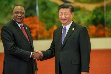 le président kenyan Uhuru Kenyatta et son homologue chinois Xi Jinping