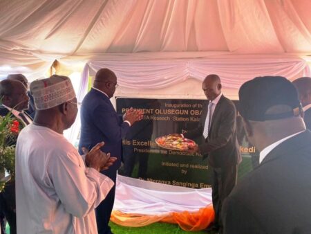 Le président Congolais inaugurant le laboratoire agricole portant le nom d’Olusegun Obasandjo, ancien président du Nigéria